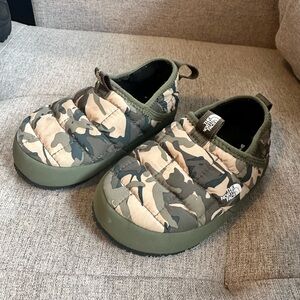The North Face Kids ThermoBall Traction Mule - Size 11